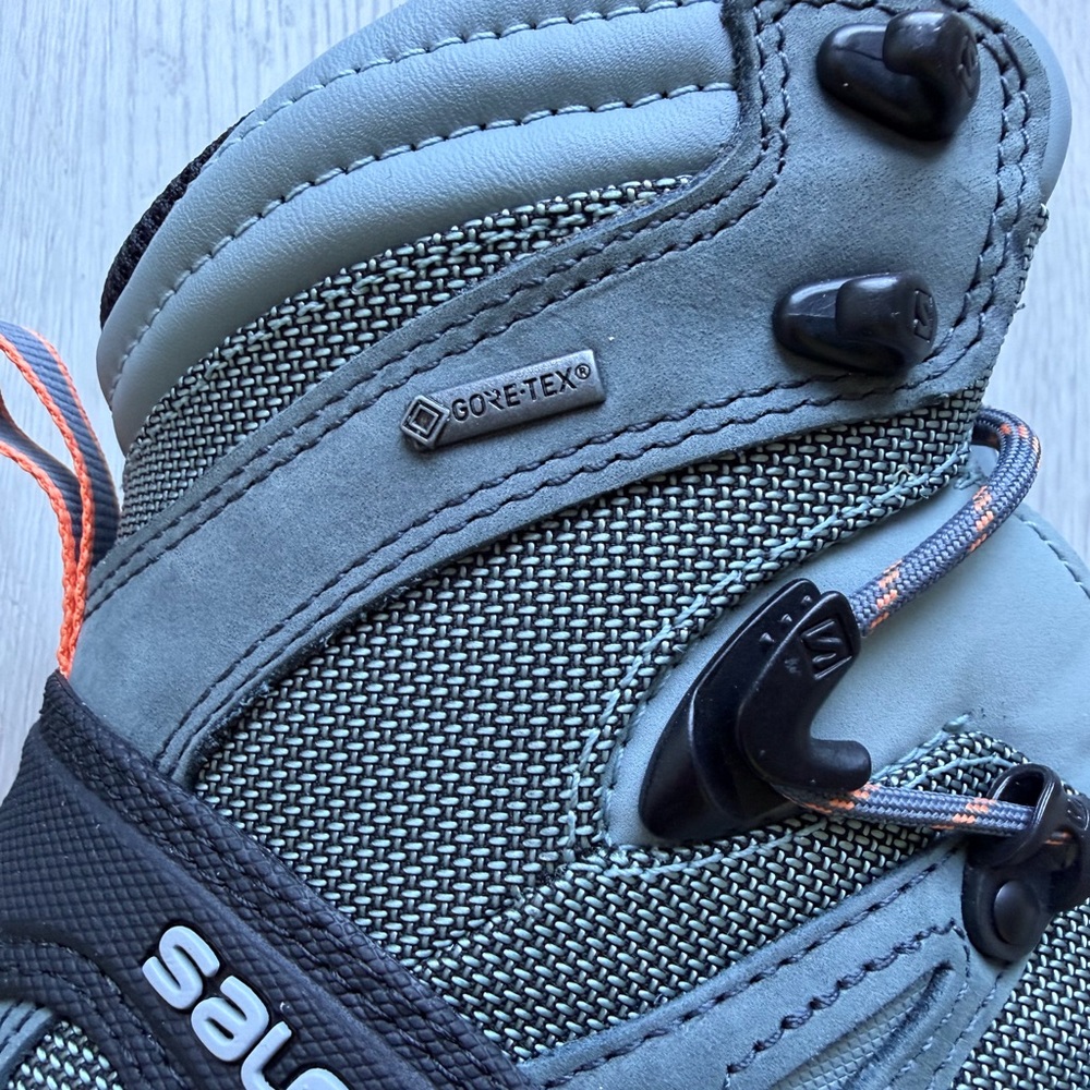 SALOMON Women's QUEST 4D GTX Blue/grey with orange accents. Size 7 - Picture 5 of 10
